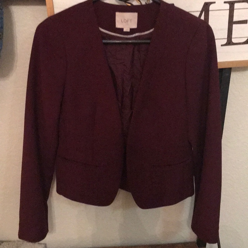 Loft size 4 maroon blazer